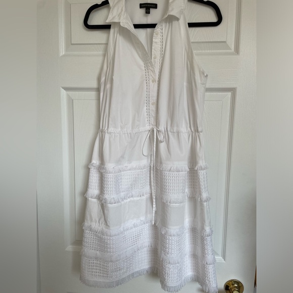 White sleeveless stretch cotton dress. Size medium. - Picture 1 of 7
